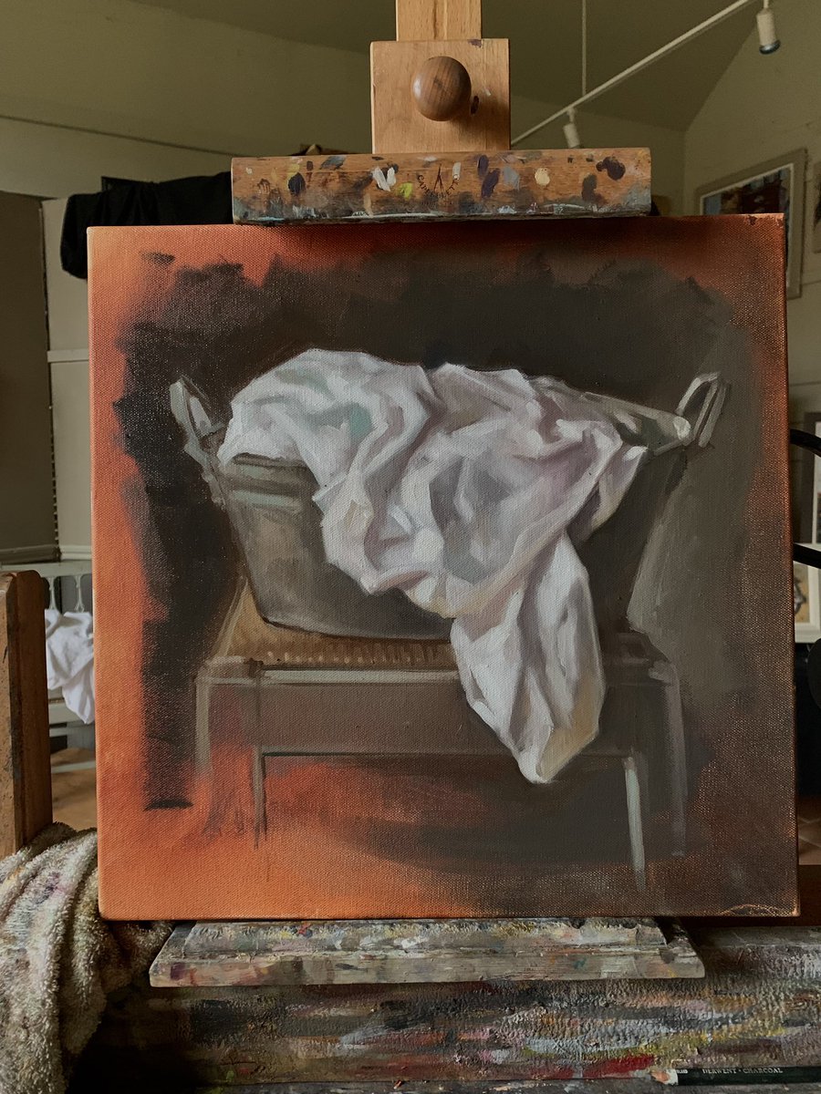 suffolkpainter's tweet photo. Another #stilllife today a tin tub with a white sheet, all about tonal values. #suffolk #art #painting #paintinglessons #dailysketch #artwork #artlessons #stilllife #oilpaint #aldeburgh #linen #forsale #commissions @suffolkopenstudios @aldeburghstudiotrail https://t.co/6Q55iq47JC