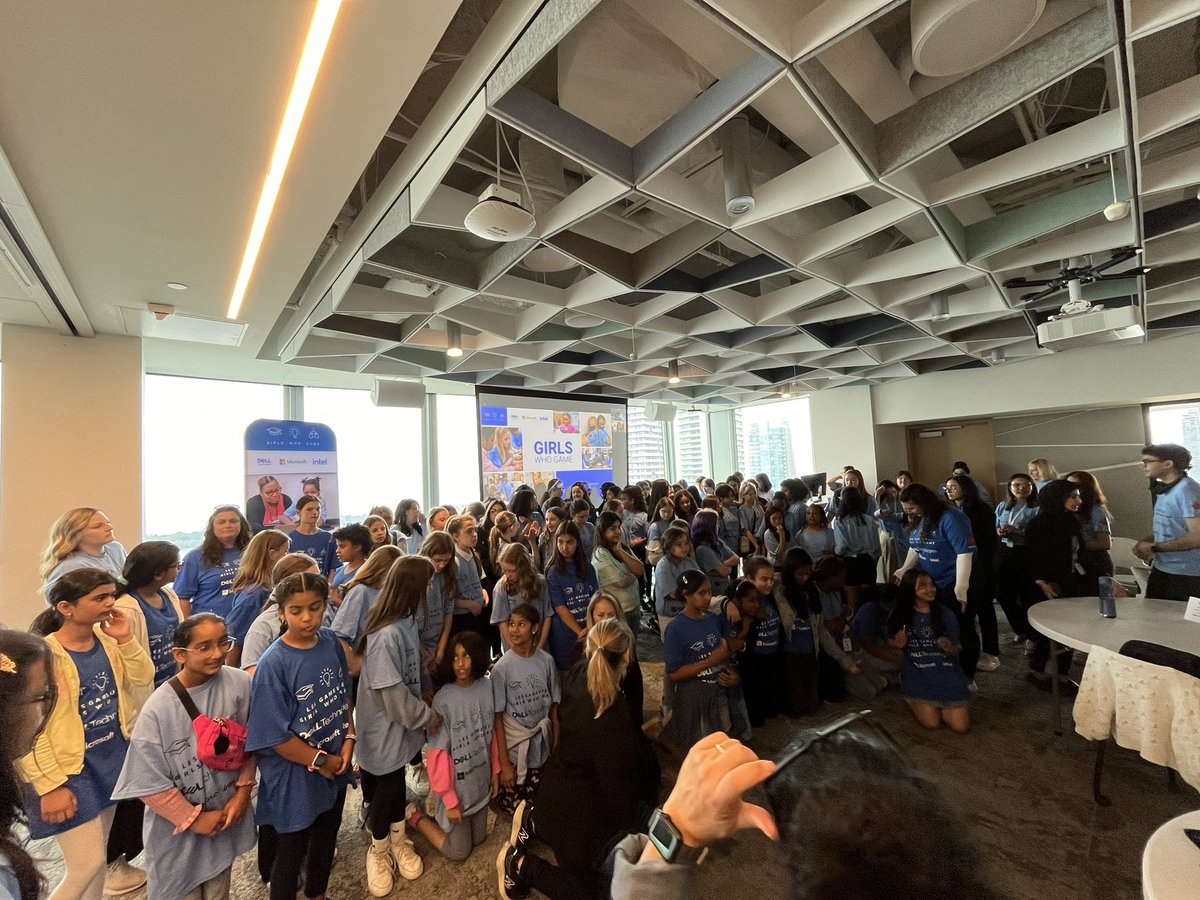 OlaHolyk's tweet image. Today our St.Sofia GWG Sabres had a chance to visit the Microsoft Headquarters. We won a  gold certificate for collaboration. Way to go Sabres! 🎉🎉🎉@StSofia_DPCDSB @rosinacosentino @sandra_donaghue @codebreakeredu @Dell @GirlsWhoGameGG @DPTechTeam