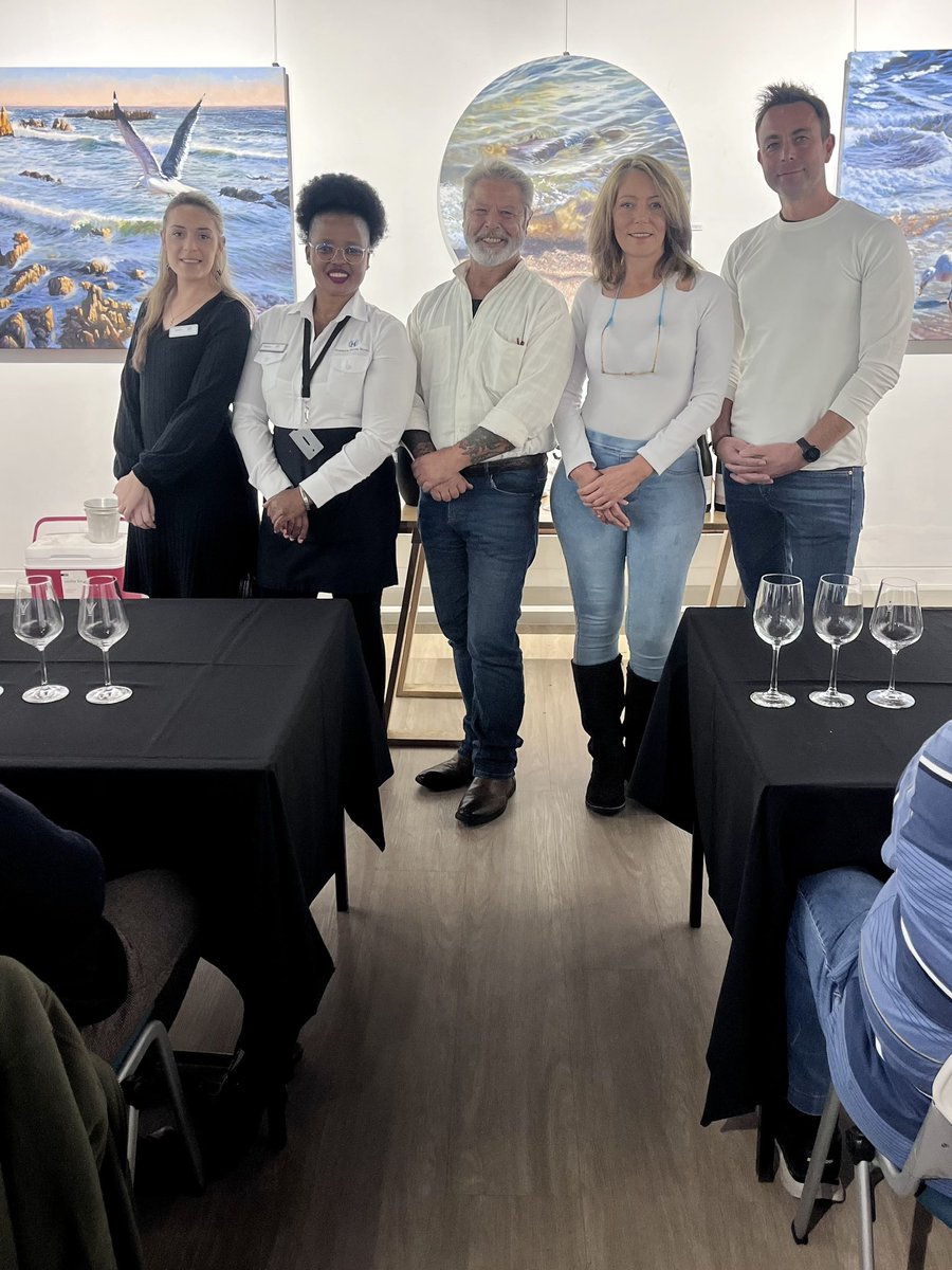 HermanusTourism's tweet photo. Hermanus FynArts Wines of Notes with winemaker Tertius Boshoff at Steve Jones and Carol Spencer’s gallery. #art #fynarts #stellenrust https://t.co/ws3S1EYfM0