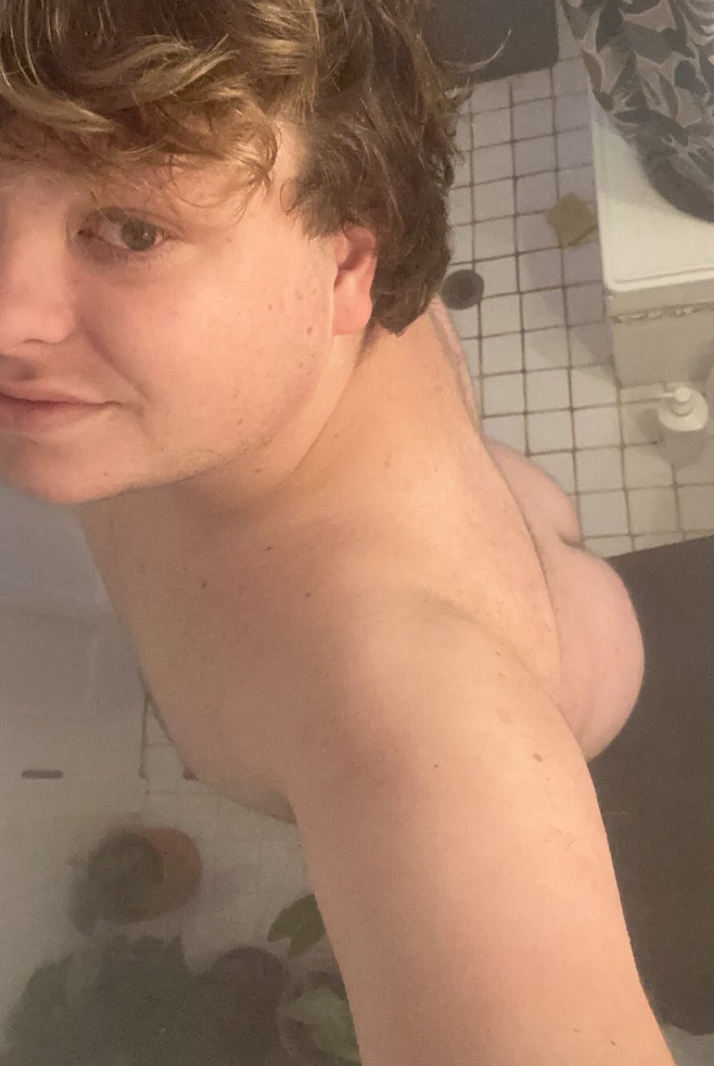 royalbottom96's tweet photo. First nude I’ve taken since opening mine and my partner’s relationship, I was very nervous… https://t.co/kVWRsocSNY