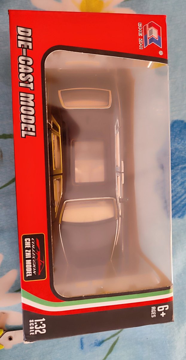 DJSHAH91's tweet photo. @amazonIN I had ordered 1:20 rolls Royce diecast model on 5th june on 7th june I rcvd 1:32 model so I requested to send replacement order so that I can give it to my niece on her birthday 9th june but on 10th june after calling so many times and confirmed that i want 1:20 scale https://t.co/uAG9mDIAjI