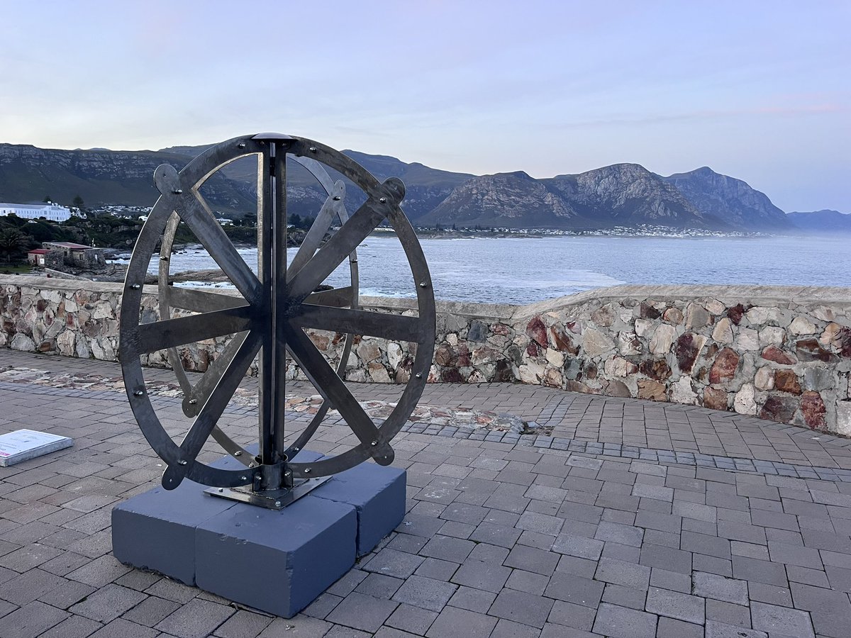 HermanusTourism's tweet photo. Hermanus FynArts Sculpture on the Cliff. #fynarts https://t.co/KtAeSl2K8e