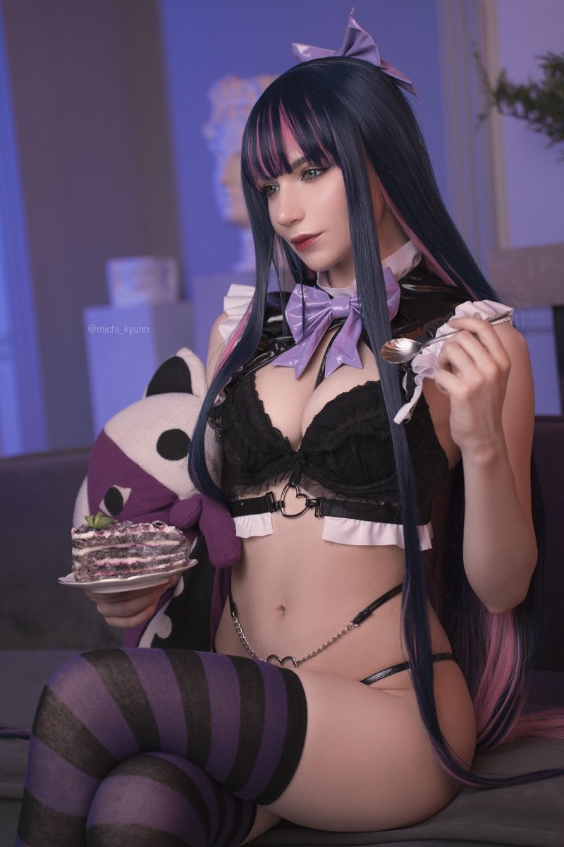 mahou_michi's tweet photo. Would you like to share a cake with Stocking? 🍰✨ https://t.co/VqW6vK0UxY
