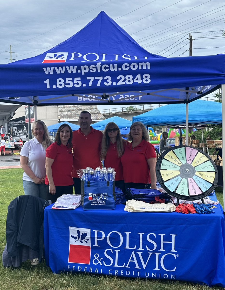 PolishSlavicFCU's tweet photo. We were so happy to participate this past Sunday at three festivals!! Polish Heritage Festival in East Brunswick, NJ. Polish Heritage Festival in Long Island, NY. Polish Cultural Festival in Maspeth, NY. See more on our PSFCU Facebook and Instagram!
#PSFCU
#festivals
#picnics https://t.co/gdFGZa4E4g