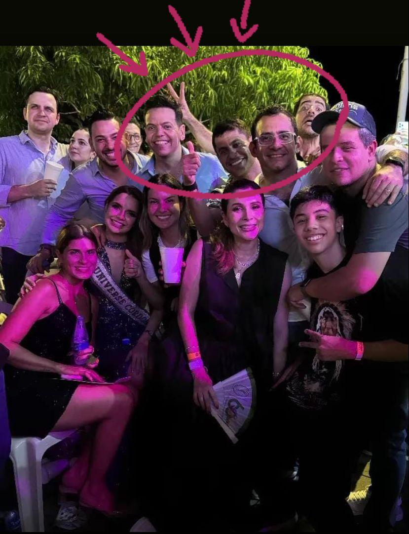 ElNegrovicto's tweet photo. ¡Las fiestas del Río en Montería este año fueron un rotundo éxito, y todo gracias al increíble trabajo del alcalde y su equipo! La ciudad se llenó de alegría, música y diversión, demostrando una vez más el espíritu de Unasolamonteria. ¡Gracias alcalde @kerguelenhugo ! https://t.co/C2JIj6SbVC