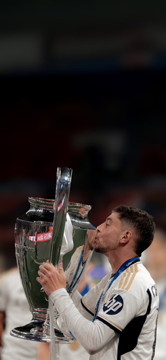 margraphx's tweet photo. ⁴ᵏ Federico Valverde✨🏆🤍 https://t.co/f32DRChEN5