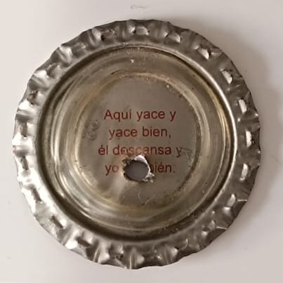 VivaLaCalaca's tweet photo. "Aquí yace y yace bien, él el descansa y yo también".
-Desiré🩷
De la edición de @VictoriaMX por #DíadeMuertos. 🍻
🌼A 7 días de iniciar con los #xpaces🌼
¡Estamos más cerca de #VivaLaCalaca! https://t.co/lclvUDOkWN