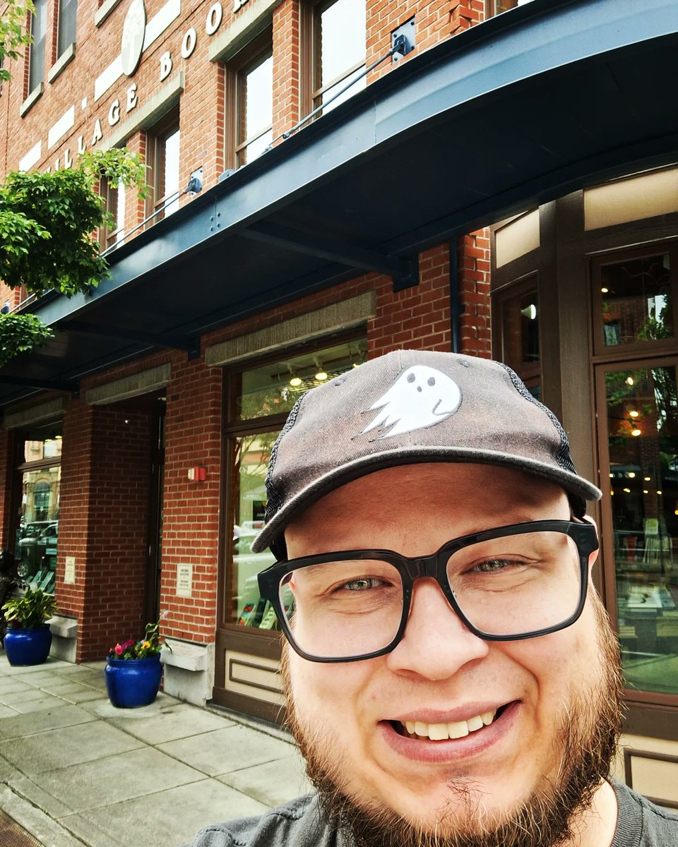 jwdonley's tweet photo. My new book *100 Unusual Prompts for Writers of Horror, Weird, and Bizarro Fiction* is now available at @VillageBksBham in Fairhaven. Get your copy today!

#shoplocal #supportindie #indiebookstore #100unusualprompts https://t.co/mzBbEyKB7D