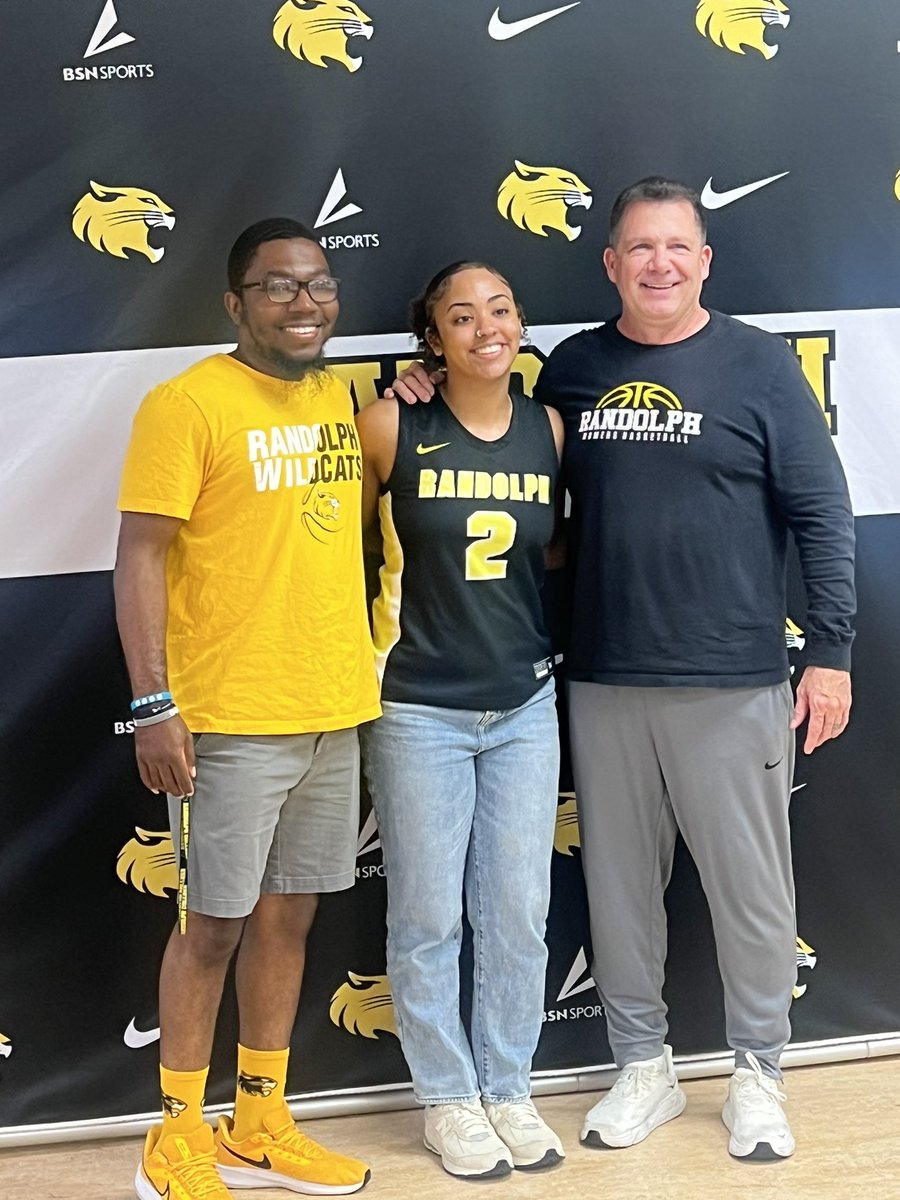After a great visit and conversation with Coach <a href="/Coach_Lanpher/">Coach Lanpher</a> and <a href="/Darius_CoachD/">Darius Jennings</a>. I am blessed to receive an offer from <a href="/RCWomensHoop/">Randolph College Women’s Basketball</a> 
<a href="/BRHHMSports/">Coach BRHHM</a> 
<a href="/Phgirlsbball21/">Patrick Henry High School girls basketball</a>
