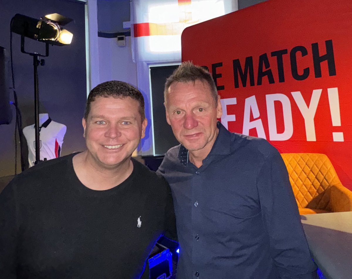BUSAPAR3's tweet image. @_Local_Legends_ Local legends with @carling and the England 🏴󠁧󠁢󠁥󠁮󠁧󠁿 legend @stuartpearce #stuartpearce tonight! As we gear up for three Euros …. #football #footballplayer @CarlingUK
