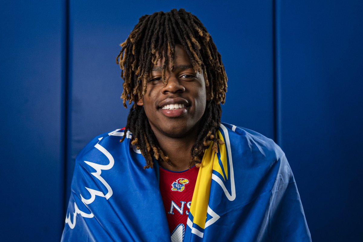 Brysonwill04's tweet photo. Had a great OV this weekend at Kansas. Thank you @KU_Football for the hospitality and great time. #rockchalk https://t.co/EHaeYMb6Cf