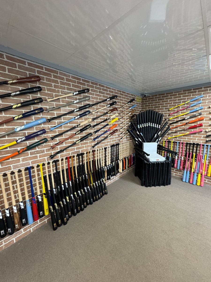 Phoenix Bats (@phoenixbats) on Twitter photo Hey <a href="/WoWoodBat/">Worthington Wood Bat Tournament</a> participants! Yes, we have stock you can buy all week. Yes, you can still purchase our fast ship models and pick them by Thursday. Yes, we have 32". Yes we have 33". Yes we have youth bats. Yes we have drop -5's. Some lengths, we even have blems! Stop in! Hey <a href="/WoWoodBat/">Worthington Wood Bat Tournament</a> participants! Yes, we have stock you can buy all week. Yes, you can still purchase our fast ship models and pick them by Thursday. Yes, we have 32". Yes we have 33". Yes we have youth bats. Yes we have drop -5's. Some lengths, we even have blems! Stop in!