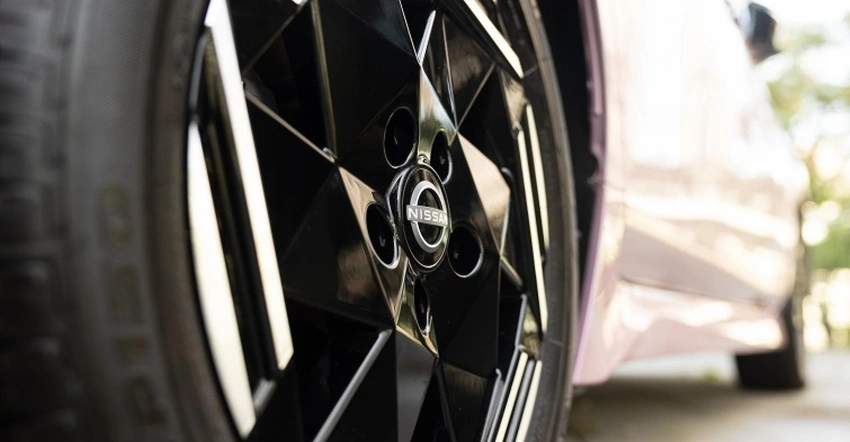 DriveAluminum's tweet photo. Low-carbon aluminum can cut emissions by 95%, making it a crucial component of automakers' sustainability goals. 🌿🚙 #DriveAluminum Read more from @WardsAuto: https://t.co/h3jtP9FtG5 https://t.co/eJgfSNYdzj