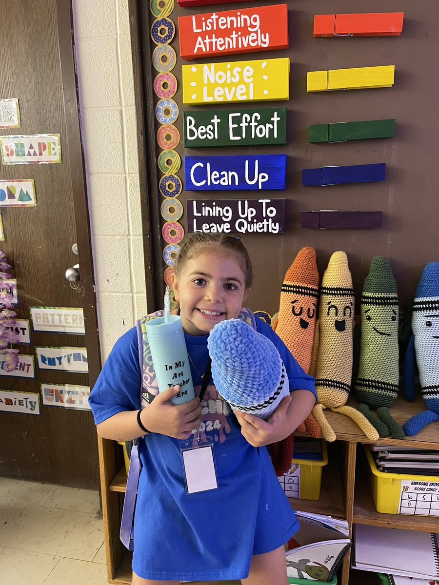 FulmarArt's tweet photo. Safe to say my Art Teacher for the Day was amazing! The best helper!! @FulmarsFinest https://t.co/EiPBrNbeMm