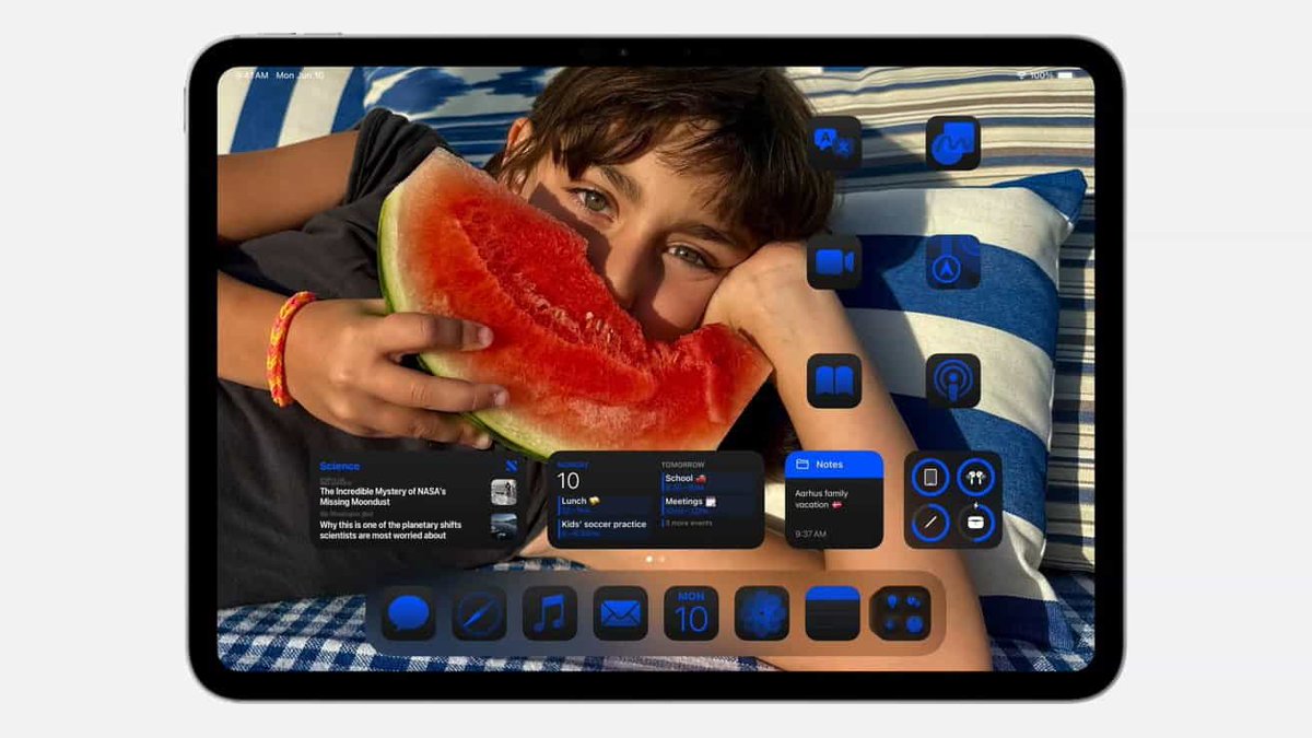 HAPPLEU's tweet photo. iPadOS 18:

- אותם עדכונים להתאמה ועיצוב אישי למסך הבית ולוח הבקרה כמו ב-iOS 18
- סרגל כרטיסיות צף עם אפשרויות התאמה אישית.
- שיתוף מסך בשיחת וידאו עם ציור חי, ויכולת לתת שליטה מרחוק.
- אפליקצית מחשבון מתקדמת.
- Smart Script ליפות את כתב היד.

#ipadOS #WWDC24 https://t.co/upOtHHyVeH