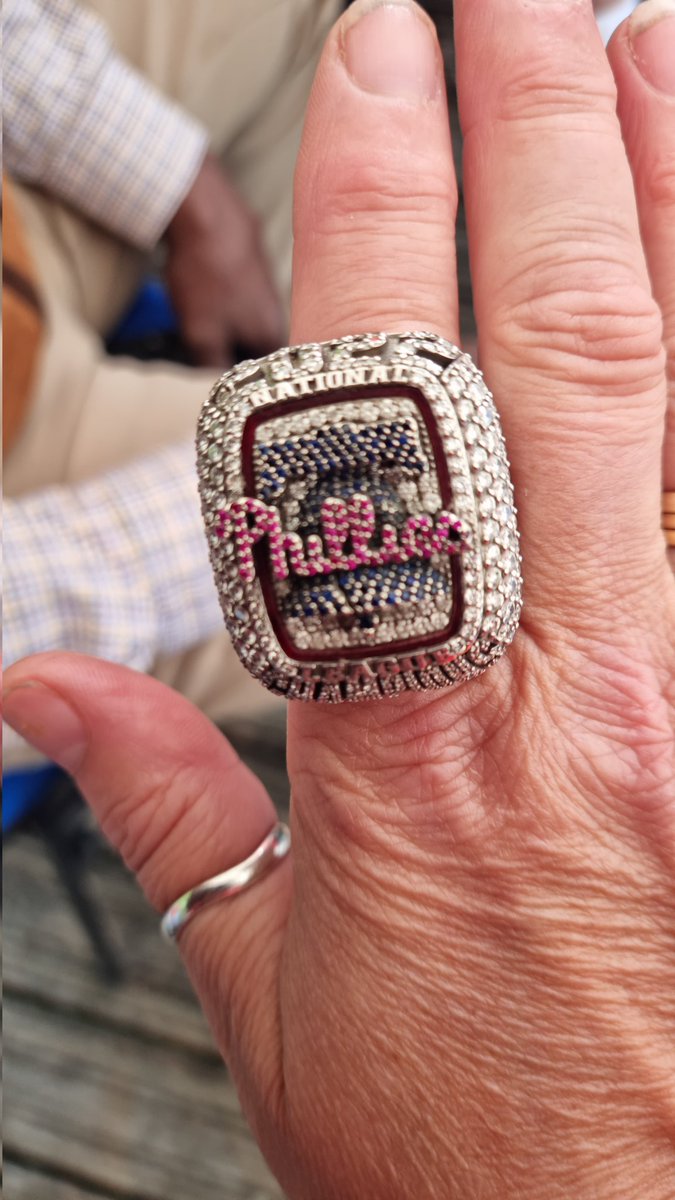 1dizzybird's tweet photo. @PhandemicKrew @Phillies @markswfc A fantastic experience thank you so much and a honor to meet sarge and try on his ring https://t.co/KzHHFW9J8N