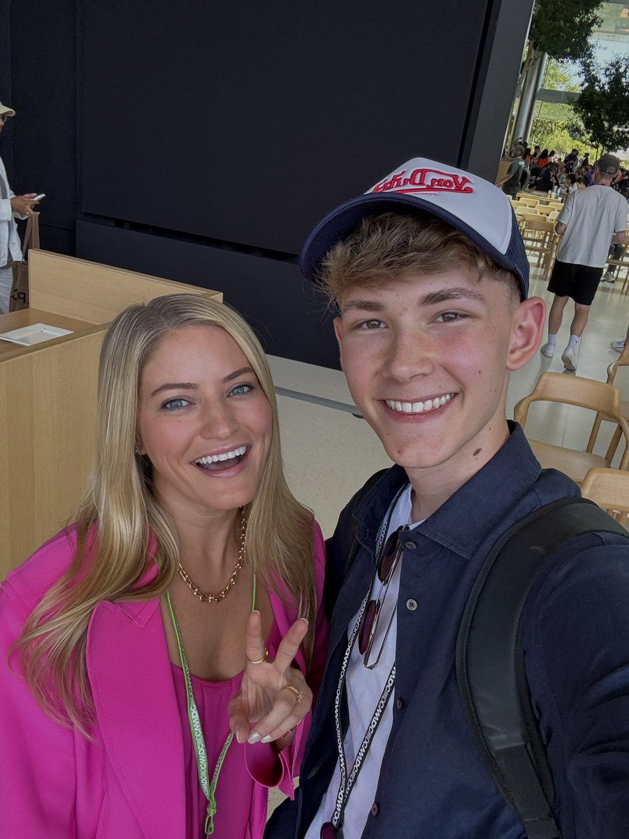 Moritz Breuer tweet media