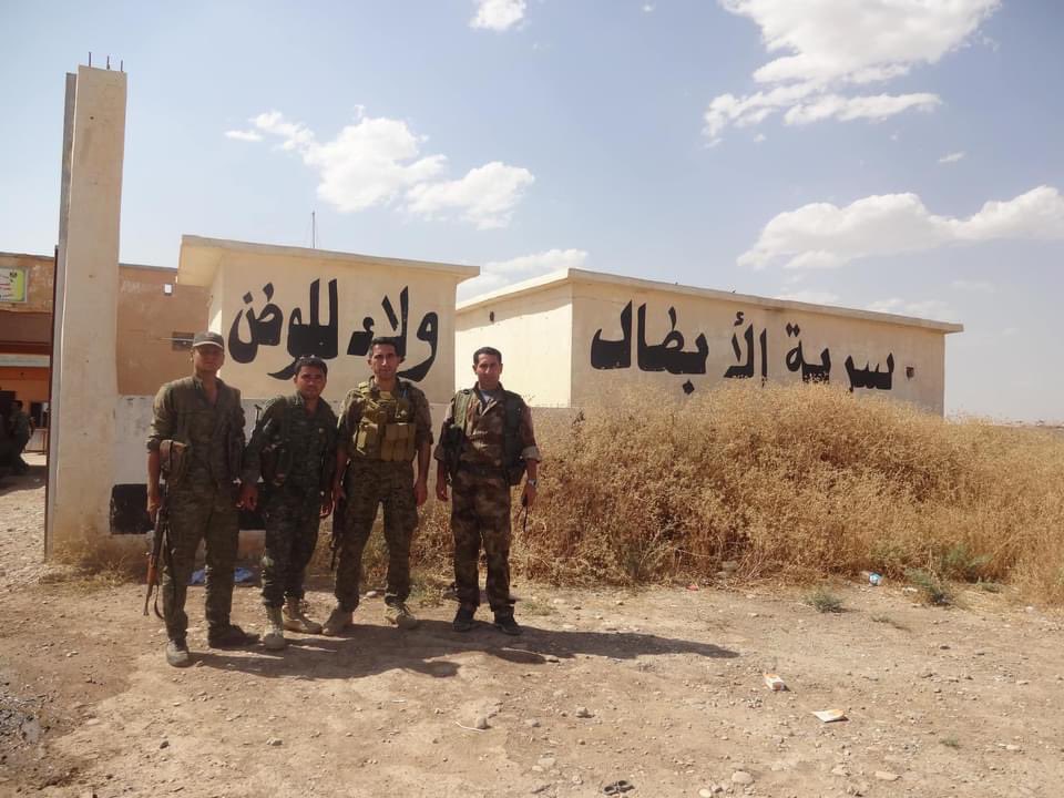PolatCanRojava's tweet photo. Ten years ago on this day June 10 2014, tens of thousands of Iraqi soldiers, police and officers fled, leaving their weapons, ammunition, armored vehicles, headquarters and positions behind. We had to cross the border and take control of those areas to prevent ISIS from entering. https://t.co/cAKsQRa10U