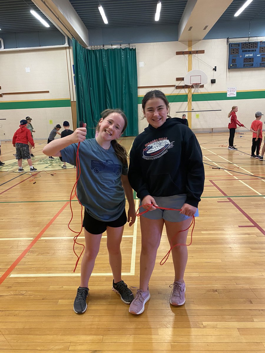 HorneUTES's tweet photo. More pics of our awesome Jump Rope For Heart leaders! Be active to stay healthy! https://t.co/MZU3L9kBUn