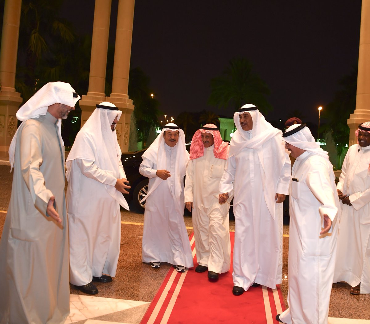 kuna_ar's tweet photo. سمو ولي العهد الشيخ صباح خالد الحمد الصباح يؤكد ضرورة استكمال مسيرة الريادة نحو مزيد من التقدم والازدهار للوطن في ظل القيادة الحكيمة لحضرة صاحب السمو أمير البلاد الشيخ مشعل الاحمد الجابر الصباح https://t.co/mqCuZVmck8
