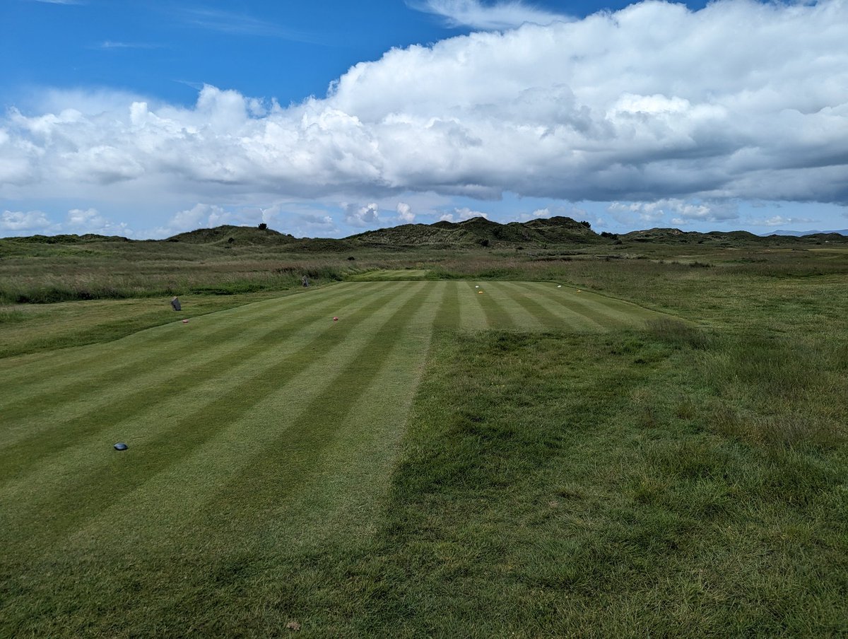 rhysbut_rhys's tweet photo. Final few days of prep now before The Gold Cross, a World Amateur ranking event, lads getting the finer details nailed.
Spray application on Fairways and surrounds today with @stephencasburn Seaweed and @AngusHort Fe + N, fingers crossed for good weather now🙏🙏 https://t.co/DlCFrdPxBm