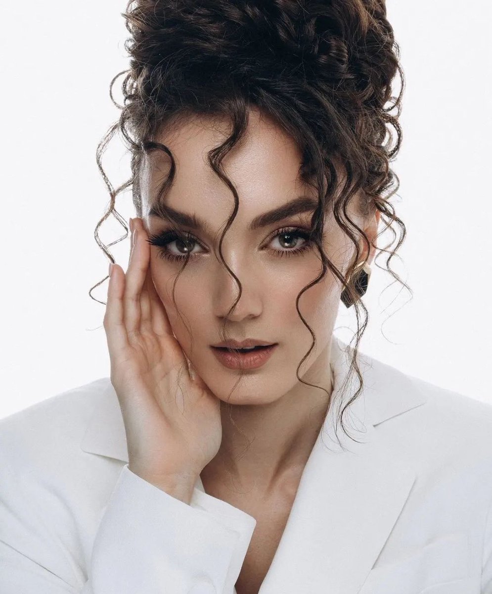 My angel 🪽

#NanukaStambolishvili