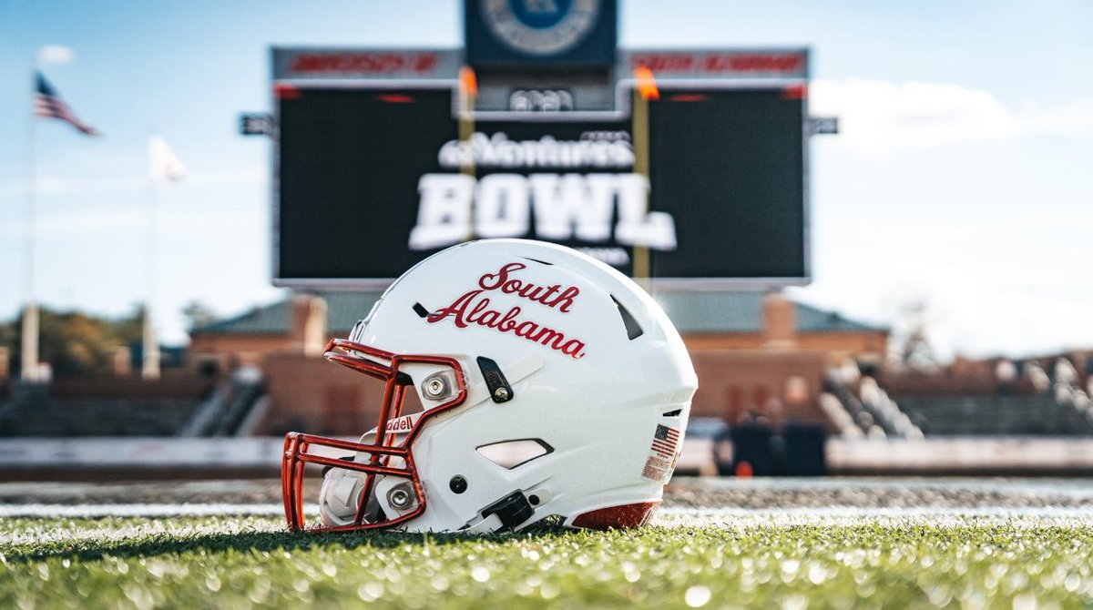 _iiamsupreme's tweet photo. I'm extremely blessed to receive my 14th D1 offer from South Alabama🔴🔵! @CoachHopson @Trew30_ @Coach_Davis15 @SidFor6 @ShedrickMckenz2 https://t.co/LoAhNEWMaG