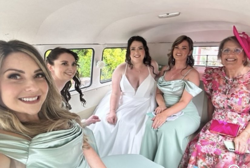 coralsibley's tweet photo. What an amazing and unique wedding ❤️👰🏻‍♀️🤵🏼‍♂️🦅 https://t.co/dx0xSFkBx8
