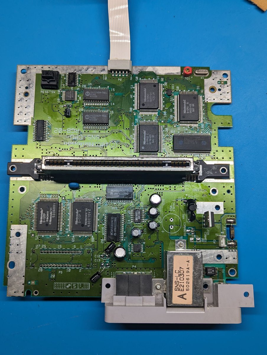 reviveretro's tweet image. Before and after shots on this freshened up SNES for a buddy. New capacitors and voltage regulator. Deep cleaned. Added some fresh solder to the power port, cart, and controller pins. This console will continue to be enjoyed via composite on a CRT 馃