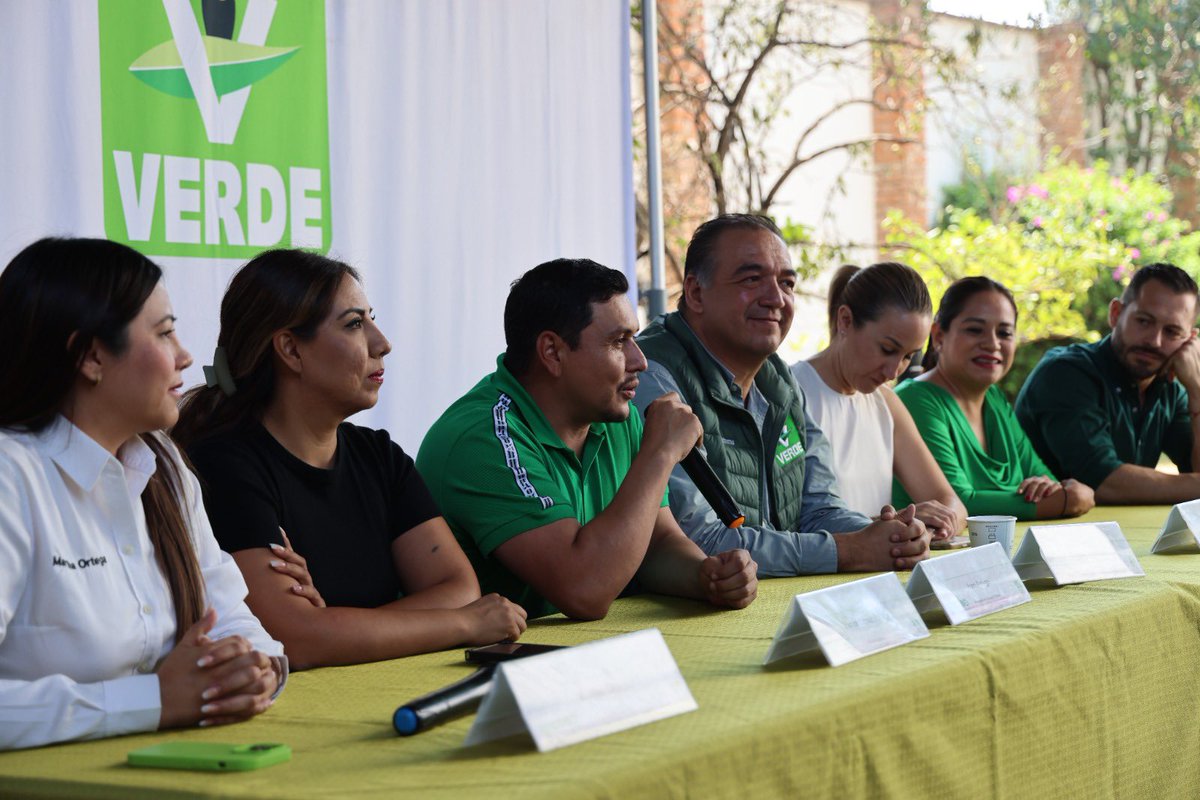 partidoverdegto's tweet photo. 🎤Informe de resultados 2024

Agradecemos a las y los votantes por darnos su confianza.
¡La familia Verde viene con mucha fuerza y el objetivo bien claro de un mejor Guanajuato para todas y todos! 💚✅

🔗https://t.co/hkSsiPmugJ https://t.co/VmNwaedJ1l