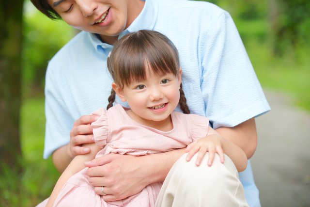 tuyoshi_ikusei's tweet photo. 衝撃の事実…
【子どもの性格はパパで決まる】
ことが、米コネチカット大学の研究で明らかになりました！

・子どもがパパから愛されていると実感
　　　　　　　↓↓
穏やかな性格になり、自立が早くなる

・子どもがパパから愛されていないと感じる
　　　　　　　↓↓
暴力的で感情のコントロールが苦手

��はパパの愛情が伝わらないと��来グレる可能性が高くなるそうです。そうならないための対策は↓↓