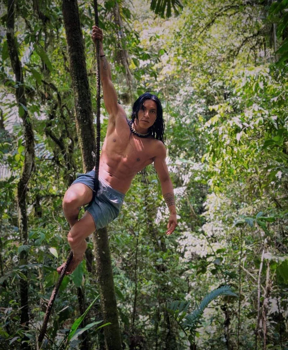 Barba_Negra_pj's tweet photo. Jordan Hauenschild, una australiana de 26 años, conoció a Pitiuruk, un indígena ecuatoriano de 24 años, a través de redes sociales en diciembre de 2023.

Jordan decidió mudarse a la Amazonía, renunciando a su trabajo y viajando 14.000 kilómetros desde su pais para estar con él. https://t.co/L3p5rucxD3