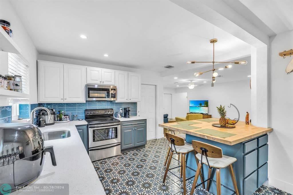 KrisvanGool's tweet photo. 4739 NE 17th Ave, Oakland Park, FL 33334
Under contract!
https://t.co/wATzI6BPzf https://t.co/vk1Rbf83rA