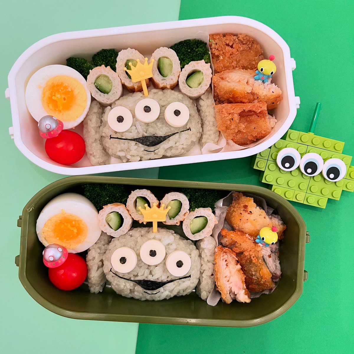brick_fam's tweet photo. #LittleGreenMen from #ToyStory
#トイストーリー の #リトルグリーンメン
#lego #minifig #minifigures #obento #bentoforkids #kidslunch #lunchideas #characterlunch #alien #disney #pixar
#レゴ #ミニフィグ #お弁当 #キャラ弁 #子供のお弁当 #お弁当記録 #エイリアン #ピクサー #ディズニー https://t.co/VK16VKbvIU