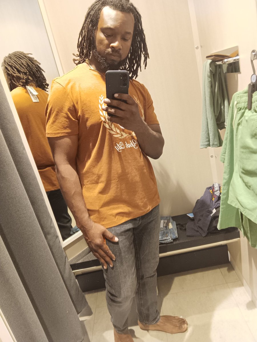 MuncheezMan's tweet photo. Was in a shopping mood today #mystyle #lookingfresh https://t.co/flivIiOclE
