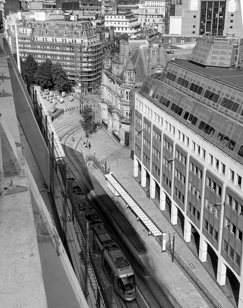 Feltip1982's tweet photo. Thank you @ParadiseBham for joining the crew to see Three Chamberlain Square #WorkSpaceEvolved adding a touch of colour to #Birmingham as well as itβs fab mansard roof matching its neighbours https://t.co/6d5VnnAudO