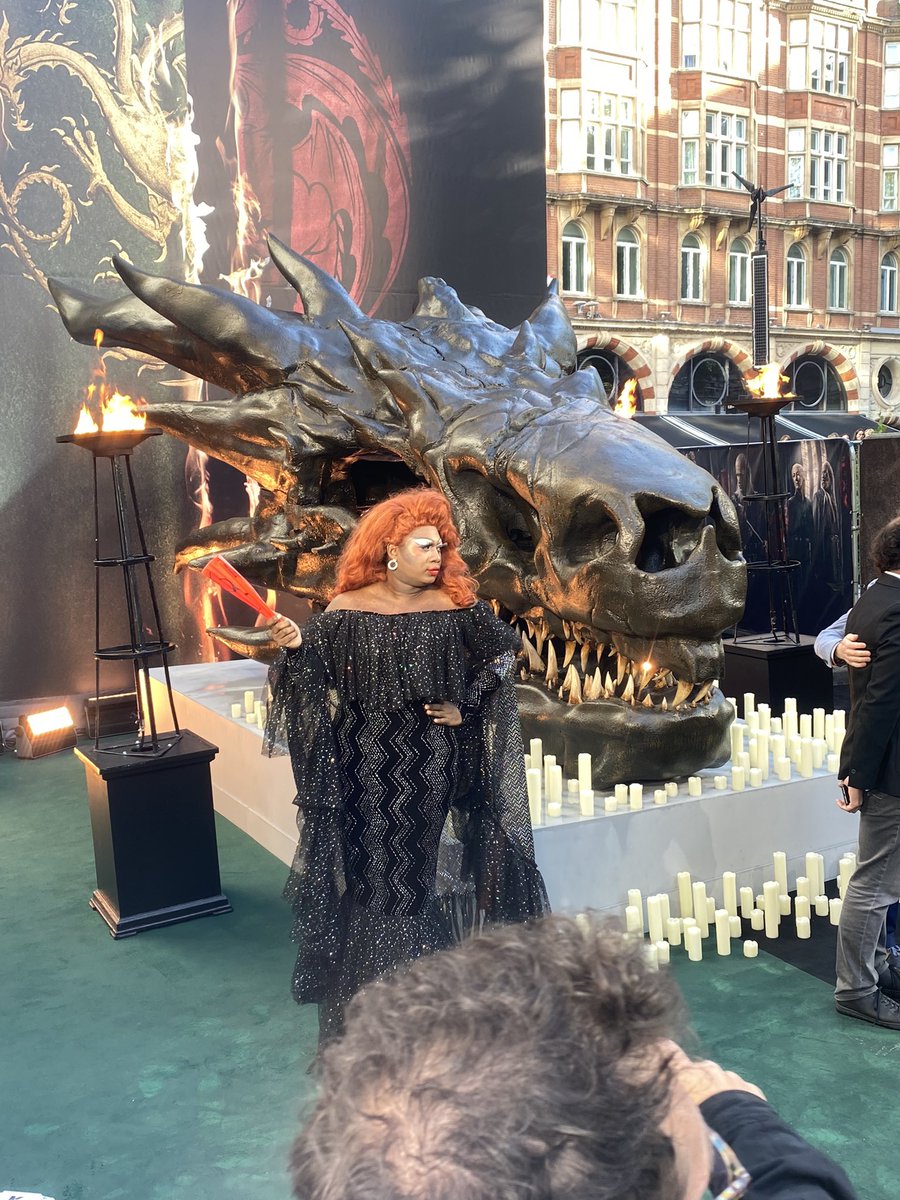 ysheeblack's tweet image. Being able to go to the premiere of #HouseoftheDragon season 2 was an absolute serve! 😭

As a die hard Game of Thrones &amp;amp; House of the dragon this was soooo magical! Plus meeting all my social media faves and chatting away was the cherry on the cake!!😭

#bookedandBLESSED