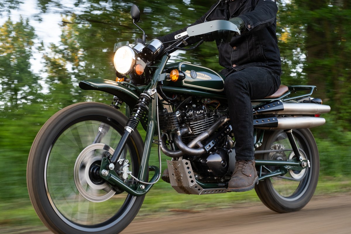 janusmotorcycle's tweet photo. The Gryffin 450 is our latest entrant in the classic scrambler vernacular. It's simply a highly capable, lightweight, beautiful motorcycle. With handcrafted details, classic lines, and personalized options, it will stand out on-road and off.
Pre-order yours today! https://t.co/Y3Dq5D9gOg