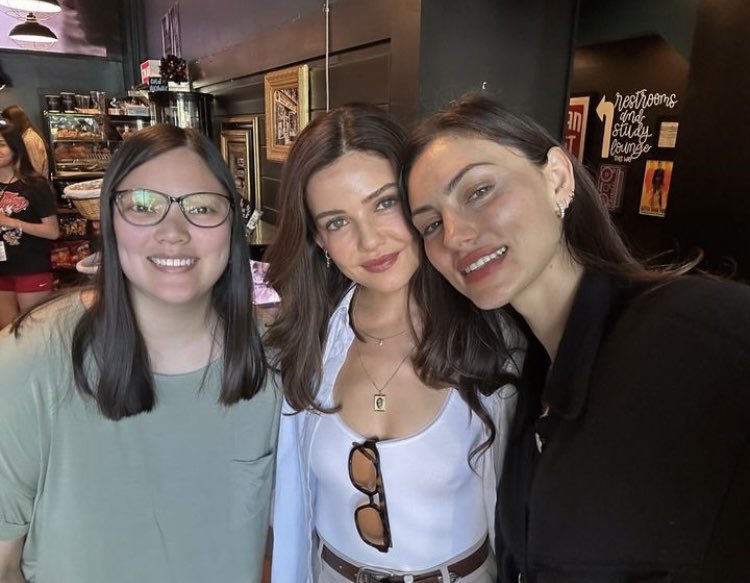 Danielle campbell Fan tweet media