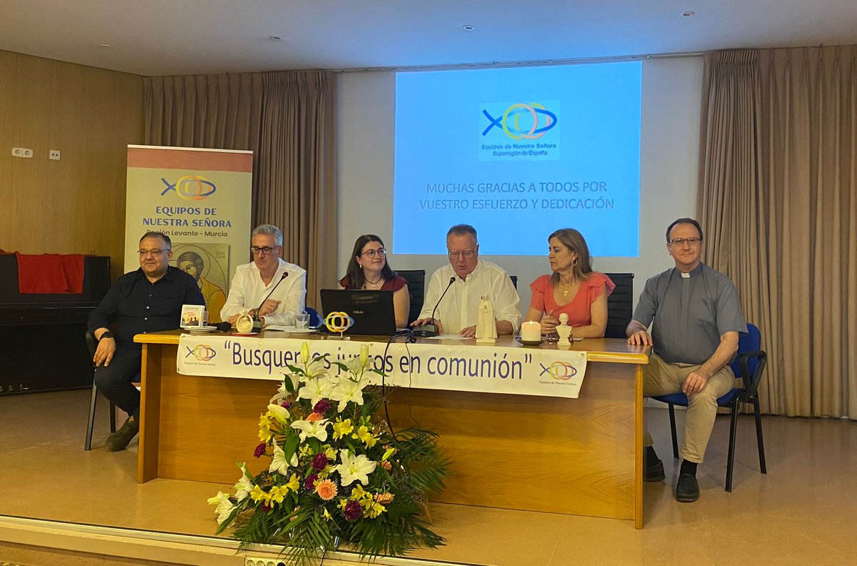 ENSLevante's tweet photo. Colegio Superregional en la Salle de Lliria (Valencia). Celebrando que siempre hay matrimonios que dan un "SI" a  las responsabilidades que hacen que nuestro movimiento siga siendo el camino de fe de muchos matrimonios. #JuntosEnComunión https://t.co/VY7aa0ZQq9