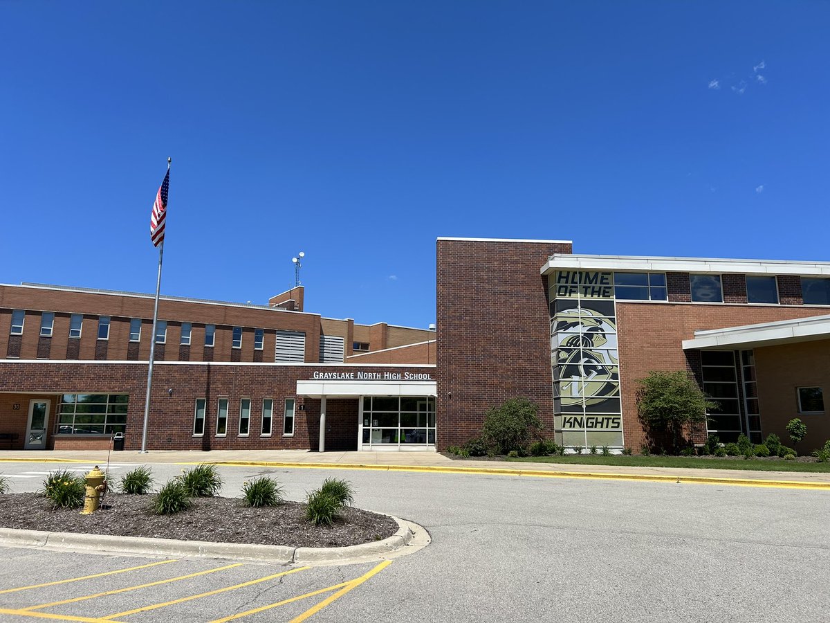 First day of Summer School 2024 in the books 📚 thankful to work alongside a great and motivated group of students and teachers! #D127GetsReal