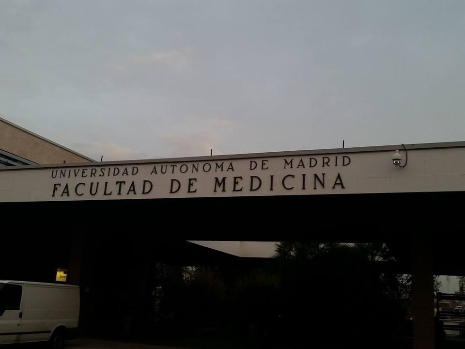 #NuncaEsTarde para empezar una #TesisDoctoral
Soy Ana Mateos, vivo en Zaragoza y … rondando mis 50 y cargadita de #ilusión comenzaba esta #aventura
#MeAcompañas?
#PreparadosListosYA!!

<a href="/RedDivulga/">Red Divulga</a> <a href="/CrueUniversidad/">Crue Universidades</a> <a href="/UAM_Madrid/">UAM Autónoma Madrid</a>  <a href="/UCCUAM/">UCCUAM</a> <a href="/EDoctorado_UAM/">Escuela de Doctorado UAM</a> 
Abro #HiloTesis 👇