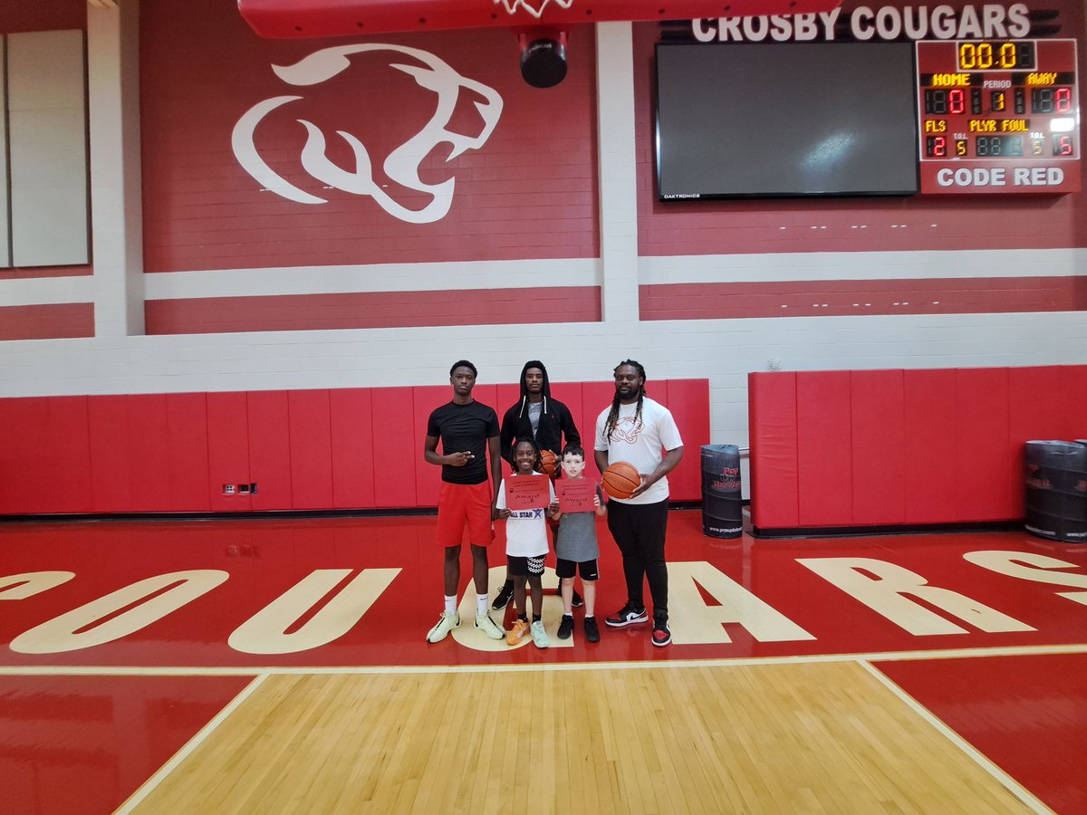 CrosbyHoops's tweet photo. 2024 Cougar Basketball Camp 3rd/4th grade Free-throw contest Champion and Camper of the day. https://t.co/JrgIsPa6XA