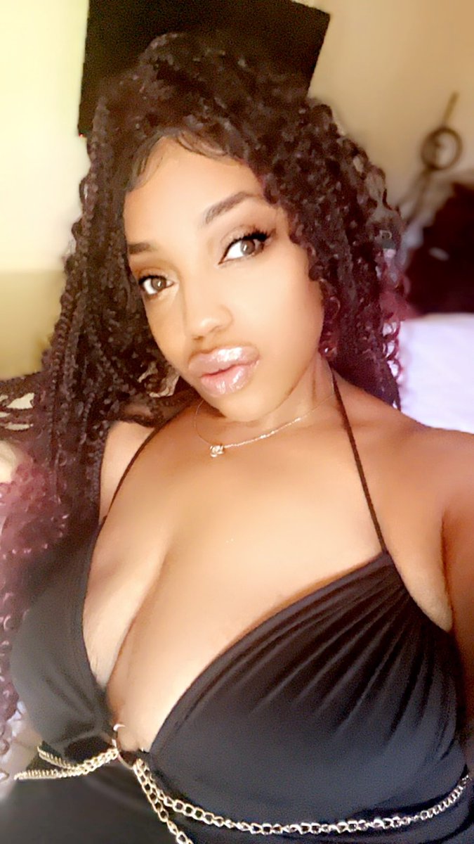 scorbett83's tweet photo. My vibe is unmatched because I’m so unbothered with yall wack!🤣🤣🤣 #unbothered  #vibecheck #sexy #beautiful https://t.co/dZ6tnpSZDO