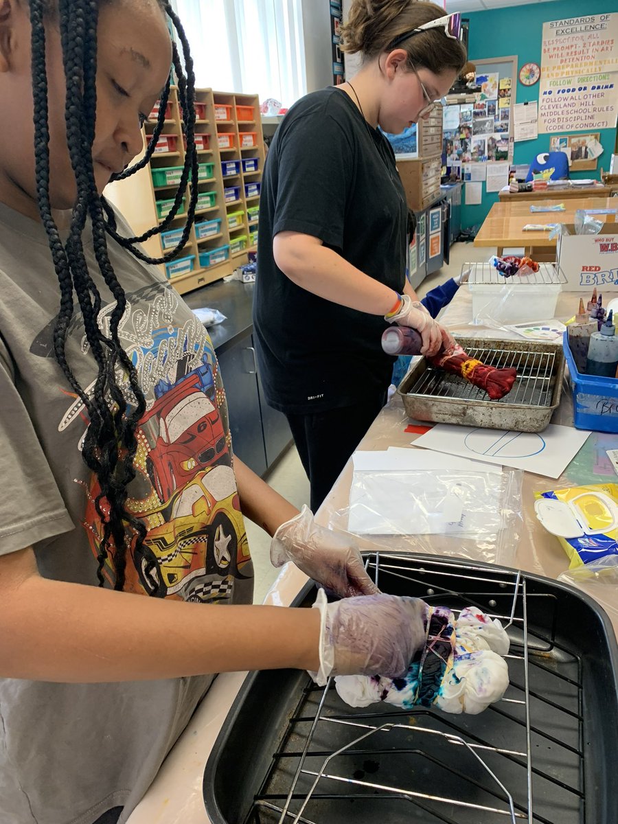 7th graders creating their t-shirts today in <a href="/BpetersArt/">Art room 211</a>! Love seeing these talented kids at work! <a href="/CleveHillMS/">CleveHill Middle Sch</a>