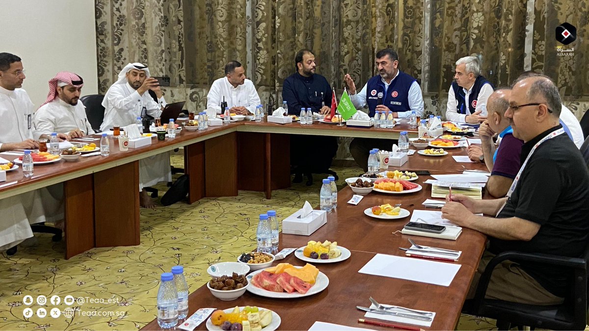Alsarah_co's tweet photo. إدارة النقل بشركة "حجاج تركيا" تبحث خطط حركة الحجاج الأتراك في المشاعر المقدسة.
.
.
#شركة_السراة #شركة_الرفادة #شركة_رفاد #nusuk #حج1445 #مكة_المكرمة https://t.co/zlmi5PmCSp