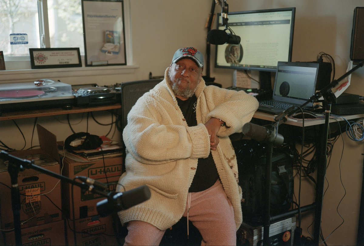 PhotoMeron's tweet image. Legendary DJ Riz Rollins for Black arts Legacy project @CascadePBS