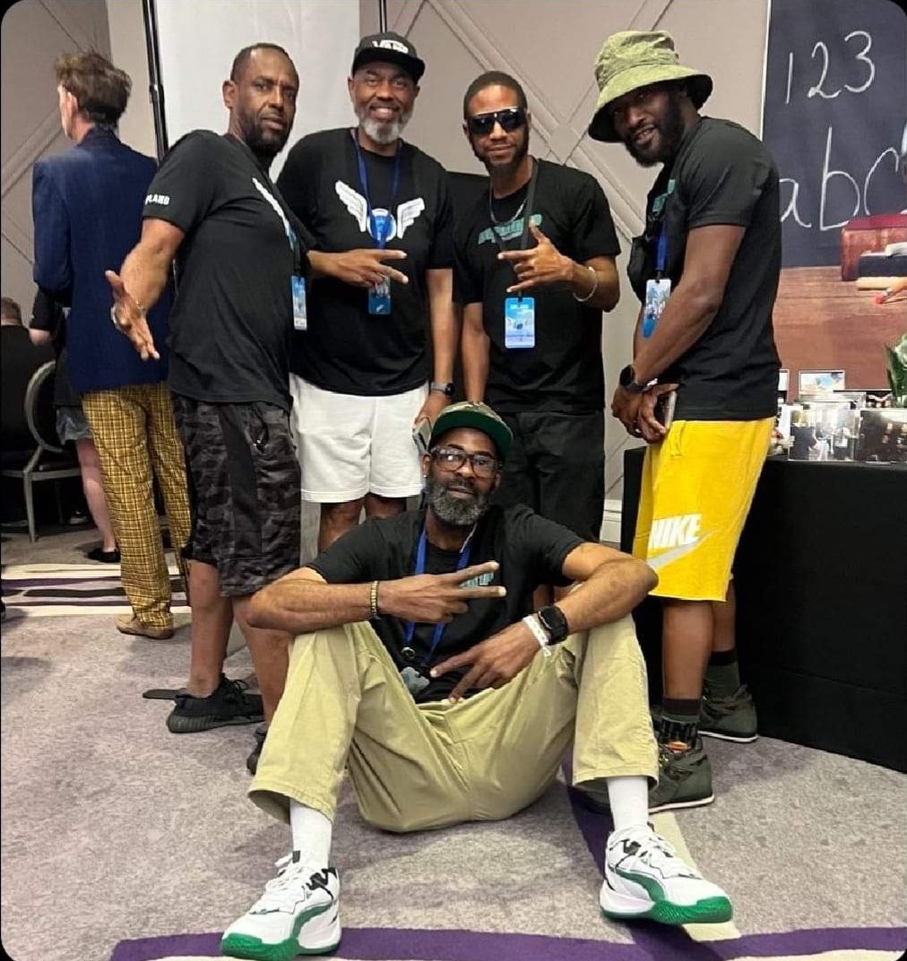 runbtcgroup's tweet photo. @UplandMe @UplandMe #GenesisWeek24 #TeamEvergreen and #TeamGramercyParkLA💪🏽 with my Miami and NY folks having a good time 🤌🏽 https://t.co/Yr7WBLiC73