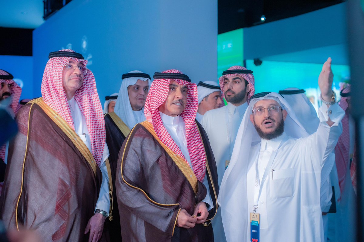 SPAregions's tweet photo. وزير الإعلام يدشن مبادرة "#ملتقى_إعلام_الحج" في مكة المكرمة.
https://t.co/04a79jmgV2
#وزارة_الإعلام | #Hajj_Media_Hub
#يسر_وطمأنينة⁩
#واس_حج45⁩ | #واس_عام https://t.co/95OfWMUi01