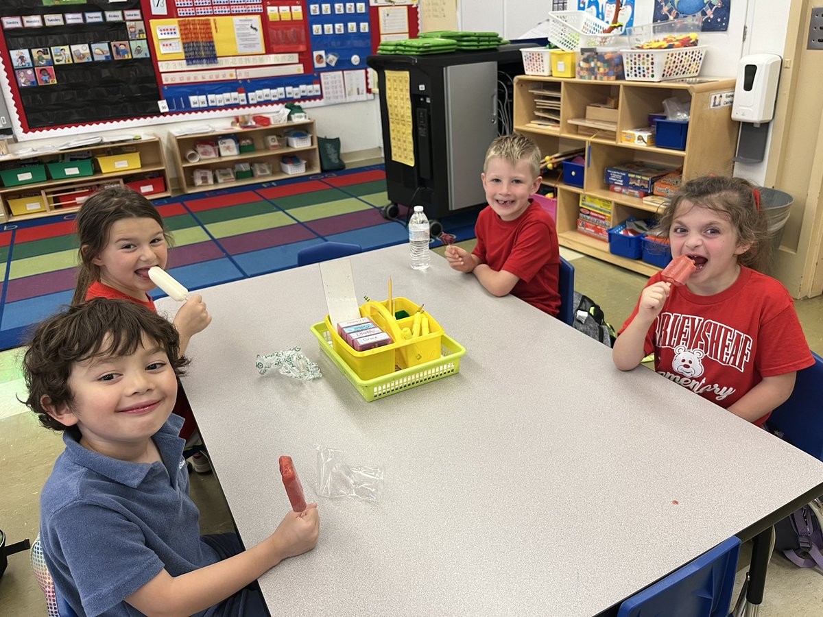 Lisa Davis tweet media